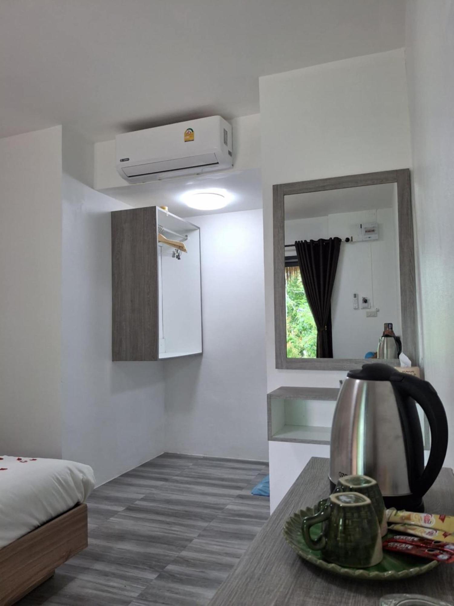 Phurin Thara Resort Ko Lanta Exterior foto
